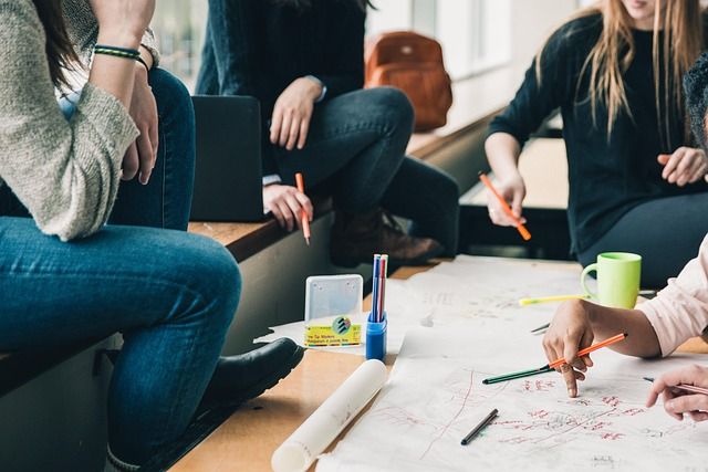 Pourquoi choisir le crowdfunding pour financer vos projets en 2025 ?