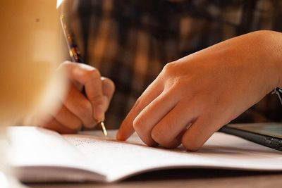 Comment rédiger une lettre de motivation efficace pour un CAP coiffure en 2025 ?